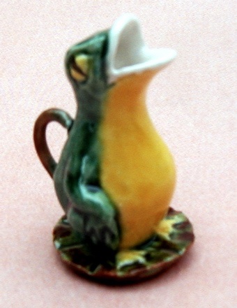 FROG PITCHER - Click Image to Close